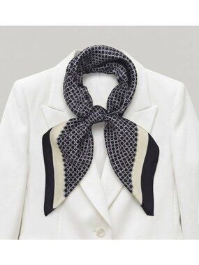 ✨Luxurious Silky Square Scarf Bandana Black Beige Geometric Chain Print Wrap New